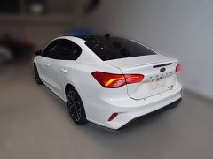 Ford Focus Sedan EcoBoost 180 Automatic ST Line - ფოტო 7
