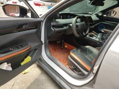 Changan UNI-V 1.5T Premium - ფოტო 14
