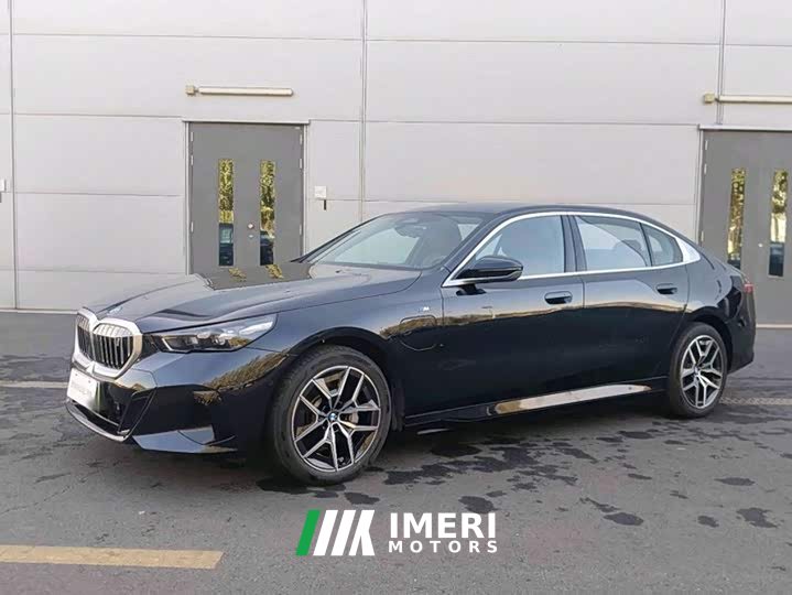 BMW i5 eDrive 35L M Sport Package - ავტომობილი ჩინეთიდან