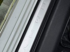 Toyota Camry 2.0G Luxury Edition - ფოტო 3