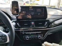 BMW 1 Series Facelift 120i M Sport - ფოტო 6