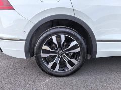 Volkswagen Tiguan L Outstanding Edition 330TSI Automatic Two-Wheel Drive R-Line Dragon Shine Version - ფოტო 14