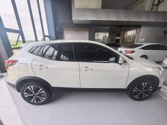 Nissan Qashqai 2.0L CVT Luxury - ფოტო 5