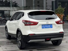 Nissan Qashqai 2.0L CVT Luxury - ფოტო 6
