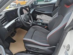 Volkswagen Lingdu L 280TSI DSG Dazzling Red Edition - ფოტო 11
