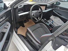 Volkswagen Lingdu L 280TSI DSG Dazzling Red Edition - ფოტო 12