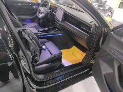 Volkswagen Magotan 2024 300TSI DSG Prestige Edition with Eye-Catching Package - ფოტო 9
