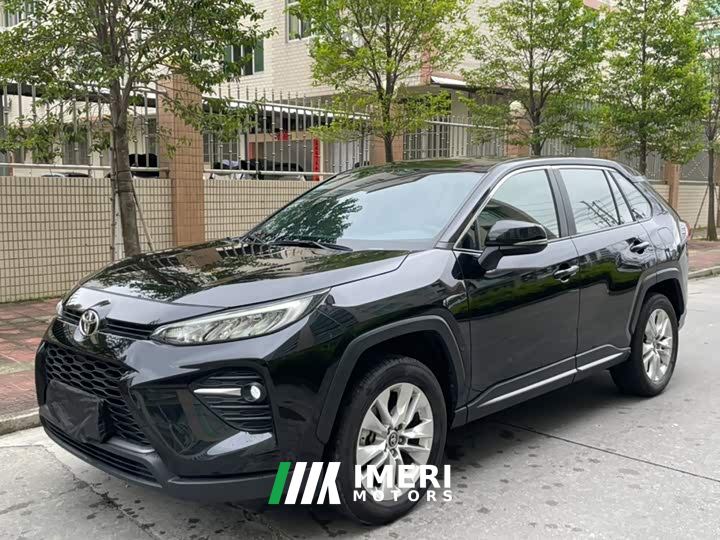 Toyota Wildland 2.0L CVT FWD Leading Edition