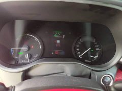 Toyota Sienna 2.5L Hybrid FWD Comfort - ფოტო 4