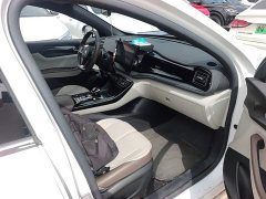 BYD Qin PLUS Glory Edition DM-i 55KM Leading - ფოტო 20