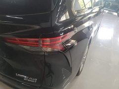 Toyota Sienna 2023 2.5L Hybrid Premium Edition - ფოტო 8