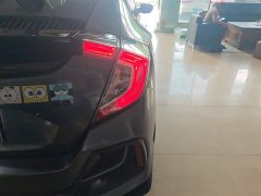 Honda Civic 2021 Hatchback 220 Turbo CVT Trendy Control - ფოტო 8