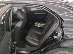 Toyota Camry 2.0G Luxury - ფოტო 15