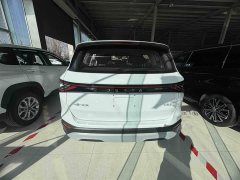 Volkswagen Jetta VS8 280TSI Automatic All-Purpose Edition - ფოტო 12