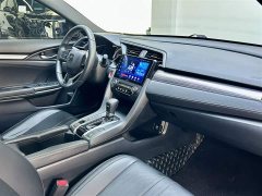 Honda Civic 2021 Hatchback 220 Turbo CVT Sharp Control - ფოტო 18