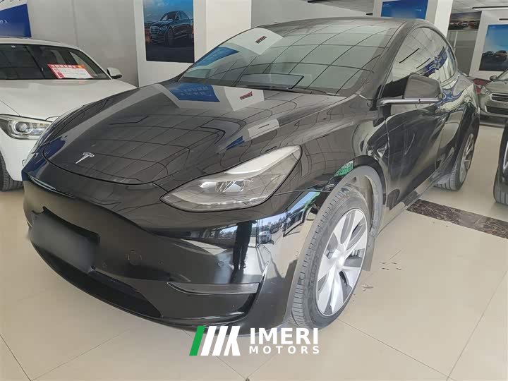 Tesla Model Y Standard Range RWD