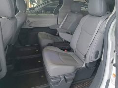 Toyota Sienna 2021 2.5L Hybrid Luxury - ფოტო 13