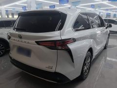 Toyota Sienna 2021 2.5L Hybrid Luxury - ფოტო 5
