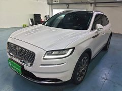 Lincoln Explorer 2.0T AWD Premium - ფოტო 2
