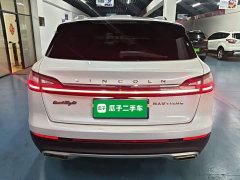 Lincoln Explorer 2.0T AWD Premium - ფოტო 4
