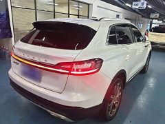 Lincoln Explorer 2.0T AWD Premium - ფოტო 5