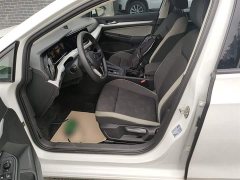 Volkswagen Golf 200TSI DSG - ფოტო 11