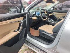 Geely Boyue L 1.5TD DCT Luxury - ფოტო 16