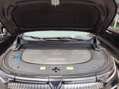 Voyah Lantu Dreamchaser PHEV AWD Flagship Kunpeng Edition - ფოტო 16
