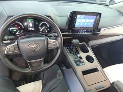 Toyota Sienna 2021 2.5L Hybrid Comfort Edition - ფოტო 10
