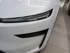 Tesla Model Y L Long Range All-Wheel Drive - ფოტო 18