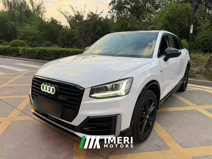 Audi Q2L 35 TFSI Fashion Dynamic