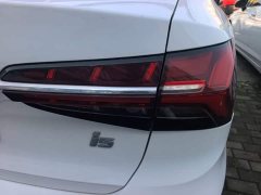 SAIC MG i5 1.5L CVT Diamond Edition - ფოტო 8