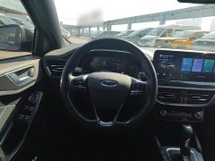 Ford Focus Sedan EcoBoost 180 Automatic ST Line - ფოტო 11