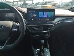 Ford Focus Sedan EcoBoost 180 Automatic ST Line - ფოტო 13