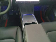 Tesla Model Y Standard Range RWD - ფოტო 14