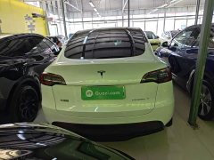 Tesla Model Y Standard Range RWD - ფოტო 6