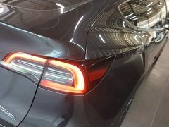 Tesla Model Y Rear-Wheel Drive - ფოტო 8