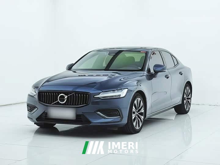 Volvo S60 B4 Smart Luxury Edition - ავტომობილი ჩინეთიდან