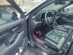 Toyota Crown Venza 2.5L HEV AWD Premium - ფოტო 14