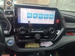 Toyota Crown Venza 2.5L HEV AWD Premium - ფოტო 6