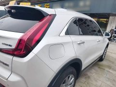Cadillac XT4 28T FWD Luxury - ფოტო 8