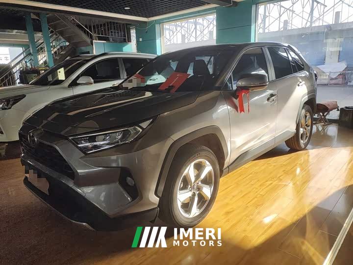 Toyota RAV4 2.0L CVT FWD Fashion Plus
