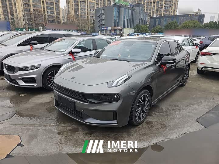 Lynk & Co 03 2.0T Automatic Vigor Plus