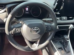 Toyota Venza 2.0L CVT FWD Luxury - ფოტო 3