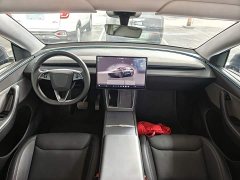 Tesla Model Y Rear-Wheel Drive - ფოტო 10