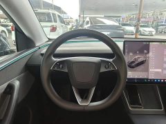 Tesla Model Y Rear-Wheel Drive - ფოტო 11