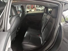 Tesla Model Y Rear-Wheel Drive - ფოტო 17