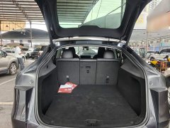 Tesla Model Y Rear-Wheel Drive - ფოტო 19