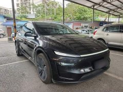 Tesla Model Y Rear-Wheel Drive - ფოტო 4