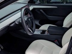 Tesla Model Y Rear-Wheel Drive - ფოტო 15